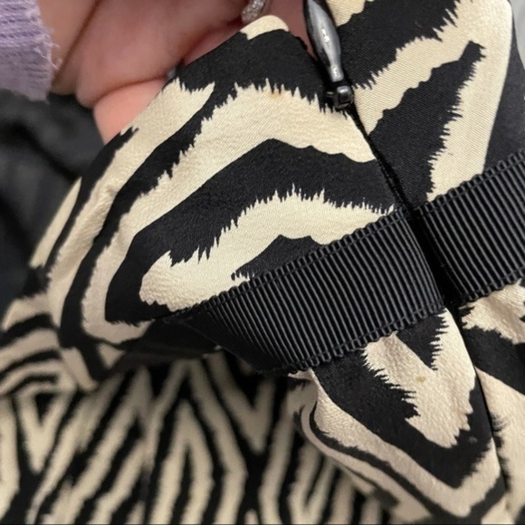 Anne Taylor Diamond‎ Print Silk Fit & Flare Skirt - Picture 4 of 8